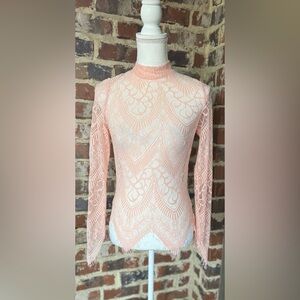 * 🦋Elegant Pink Lace Long Sleeve Top